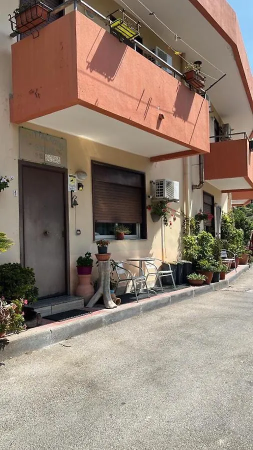 Bed & Breakfast Beb Alcantara Motta Camastra