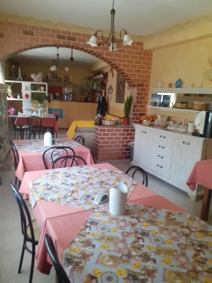 Beb Alcantara Motta Camastra Bed & Breakfast